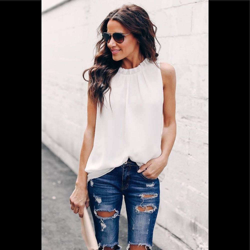 *Ruffle Trim Neckline Top